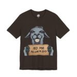 T-Shirt — Elizabeth, the 'No Me Acuerdo' Llama